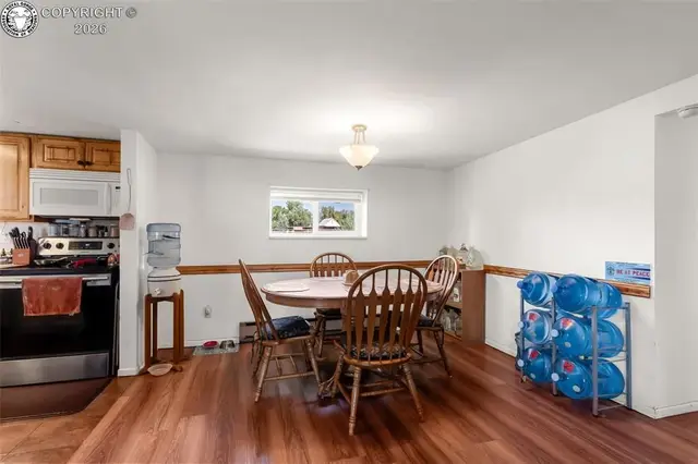 855 N Orchard Ave photo 6