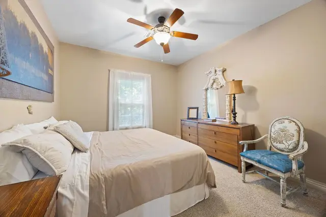 24 Granshire Dr photo 11