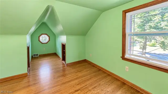 105 Hale Ave photo 15
