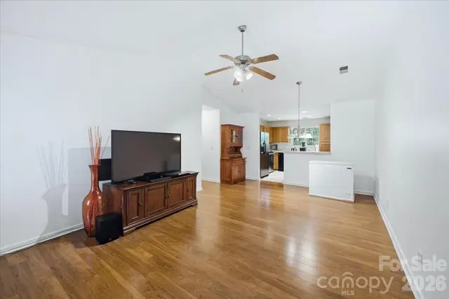 6552 Quarterbridge Ln photo 13