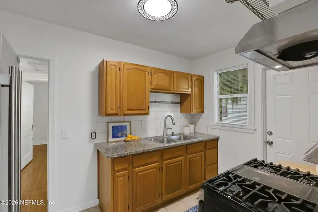 1166 MURRAY Drive photo 10
